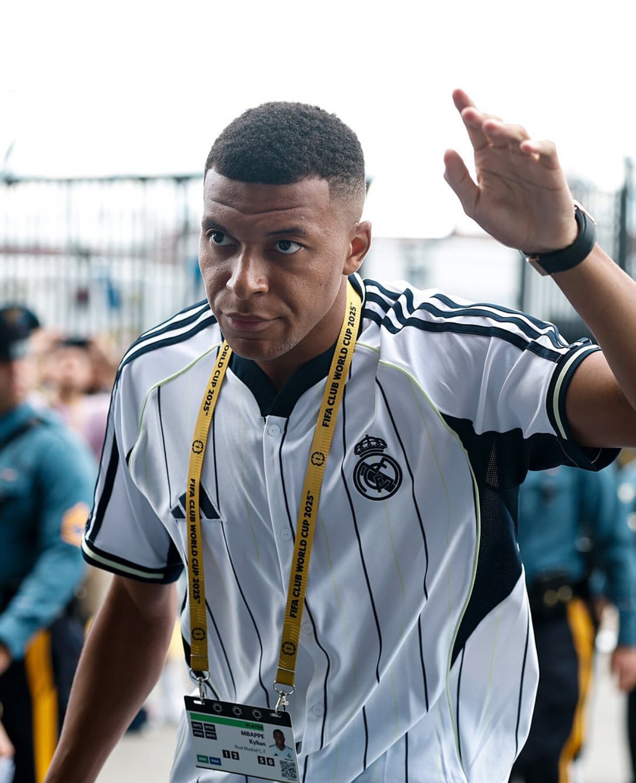قميص نادي ريال مدريد. نسخه خاصه 25-26