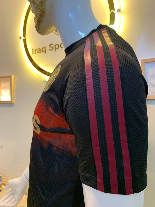 تيشيرت مانشستر يونايتد نسخه خاصه 2025