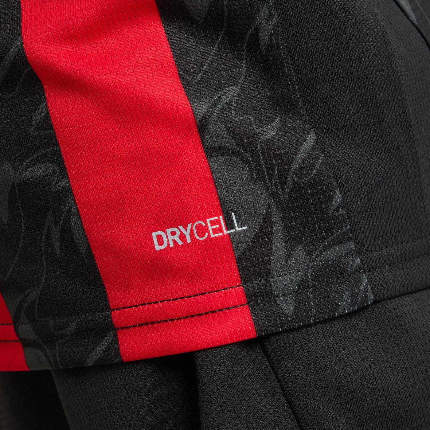 تيشيرت ميلان  الاساسي 26 خاص