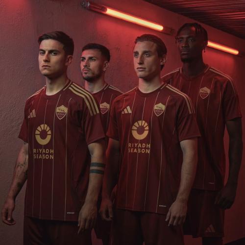 تيشيرت نادي روما نسخه لاعب. 2025