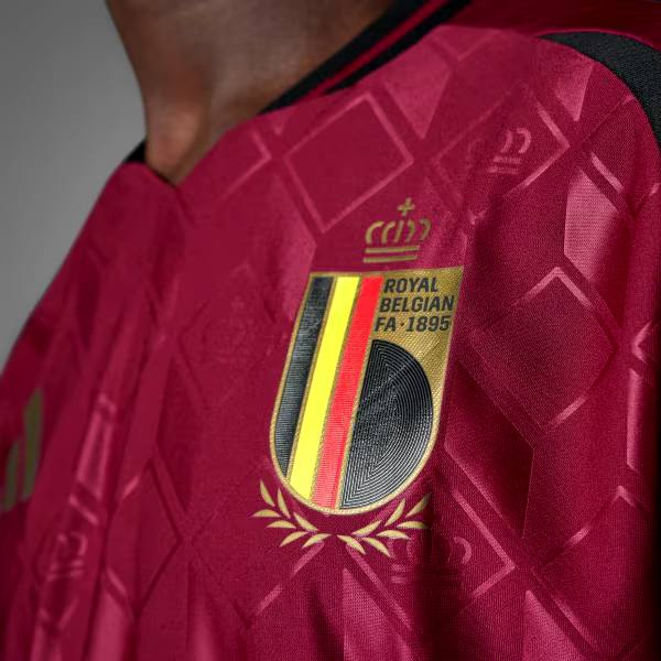 تيشيرت منتخب بلجيكا الاساسي 2024-25