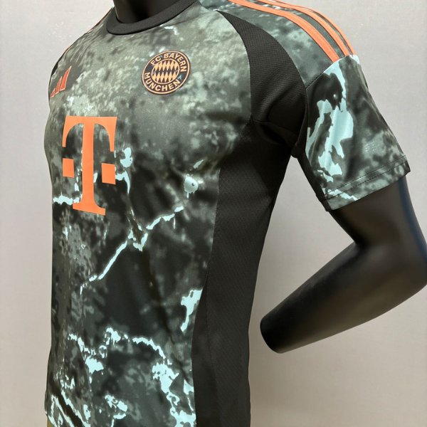 تيشيرت بايرن ميونخ الثاني نسخه لاعب 24-25
