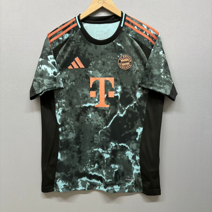 تيشيرت بايرن ميونخ الثاني نسخه لاعب 24-25