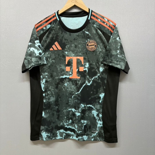 تيشيرت بايرن ميونخ الثاني نسخه لاعب 24-25