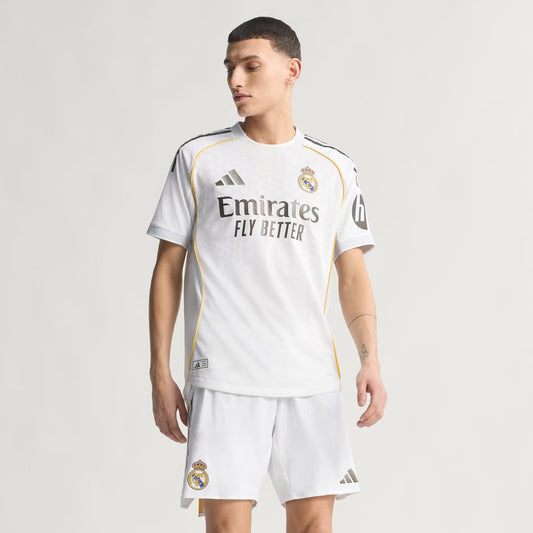عرض خاص تيشيرت وشورت نسخه لاعب ريال مدريد25-26