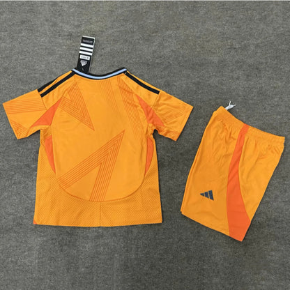 تيشيرت وشورت ريال مدريد الثاني اطفال 2025