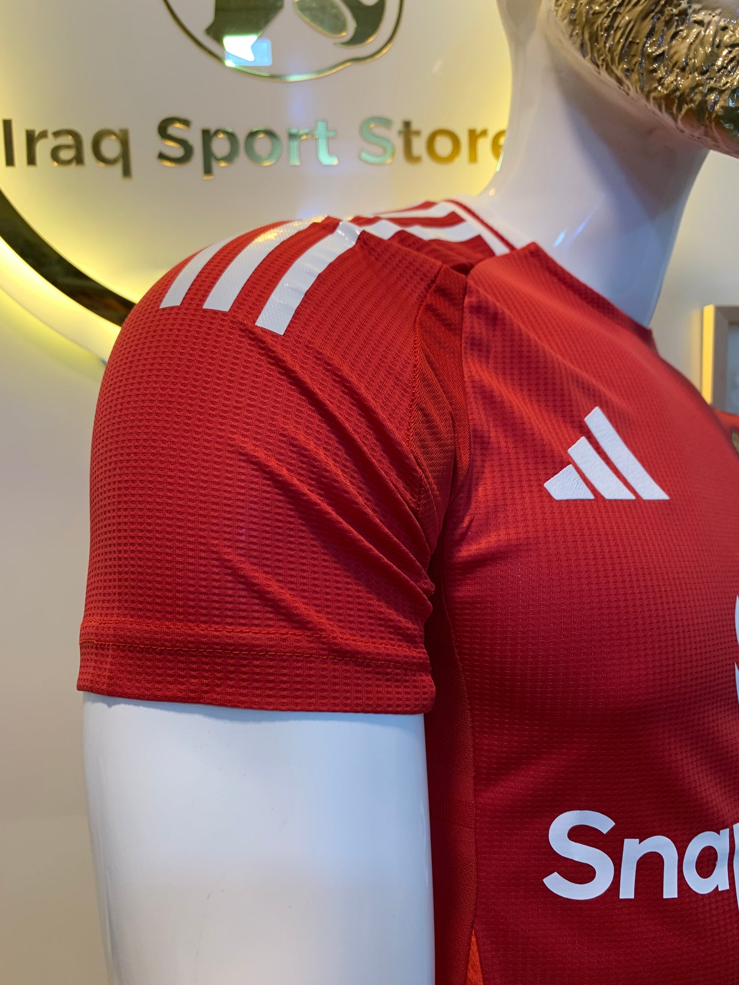 تيشيرت مانشستر يونايتد الاساسي نسخه لاعب 2025