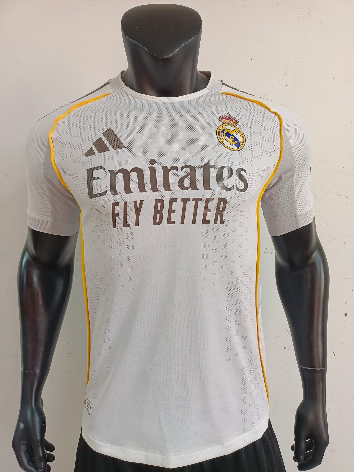 تيشيرت ريال مدريد الاساسي 2026 نسخه لاعب