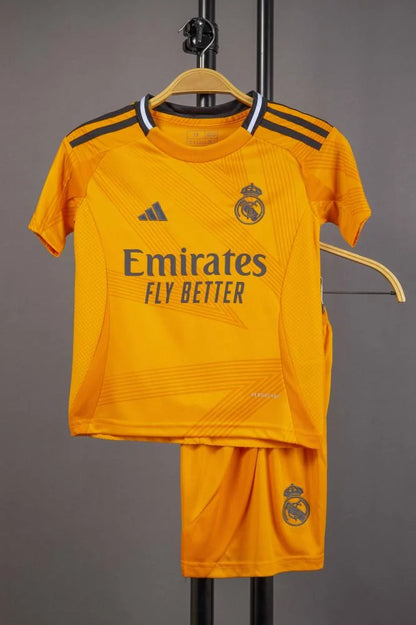 تيشيرت وشورت ريال مدريد الثاني اطفال 2025