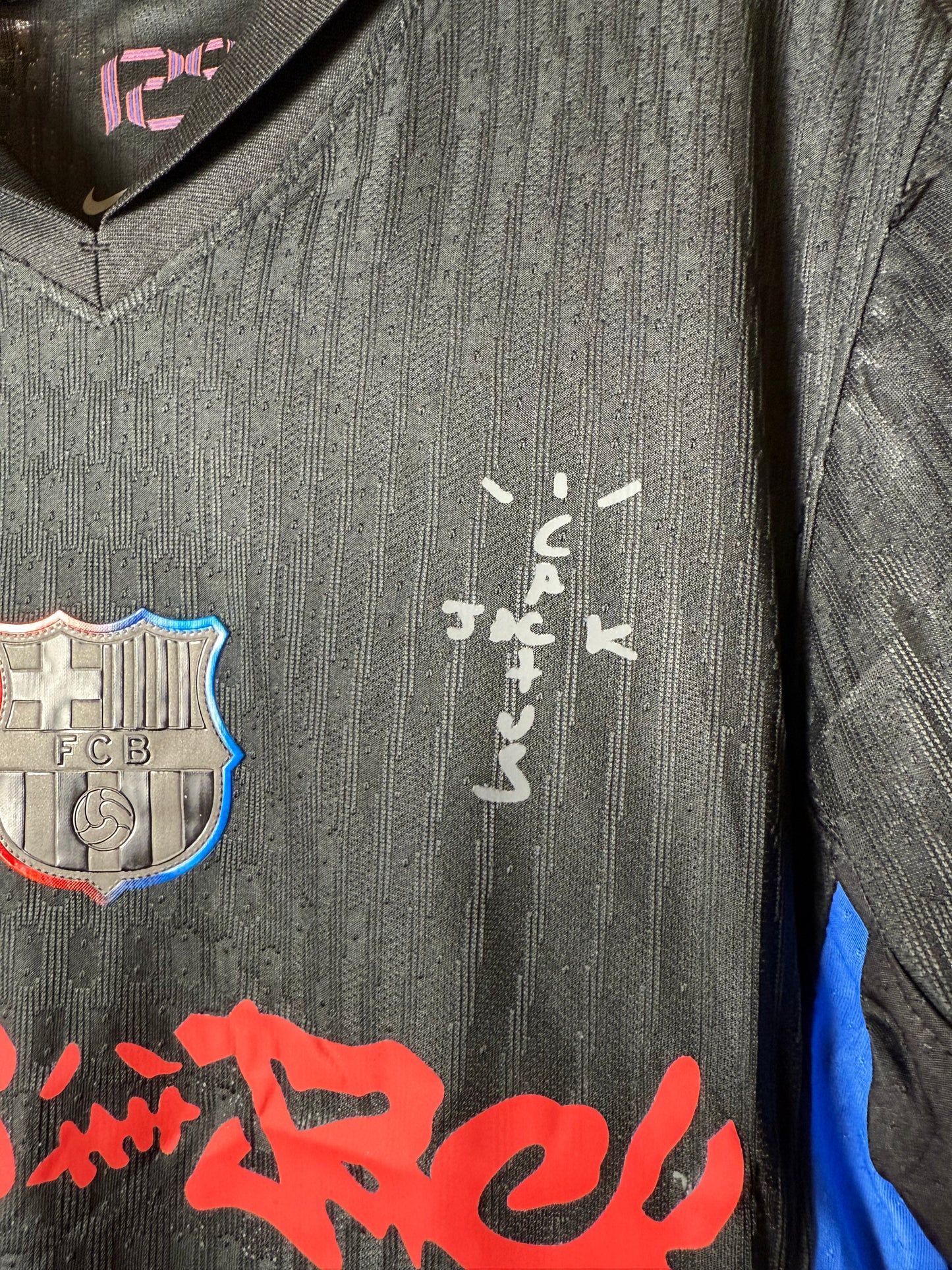 تيشيرت برشلونه الثاني 2025 نسخه لاعب