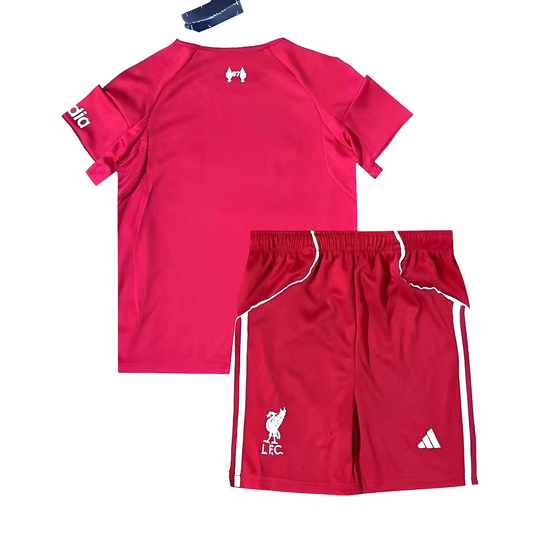 تيشيرت و شورت ليفربول الاساسي 2026 ولادي