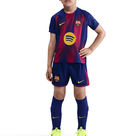 تيشيرت وشورت برشلونه الاساسي 2026 ولادي