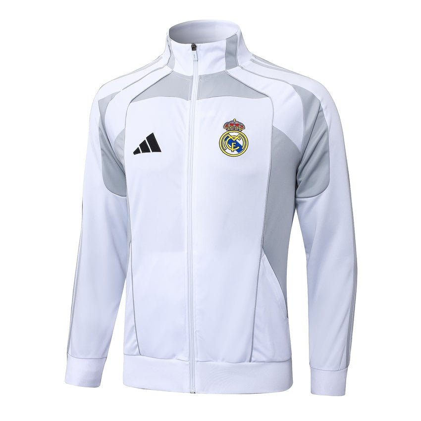 تراكسود ريال مدريد الابيض 2026
