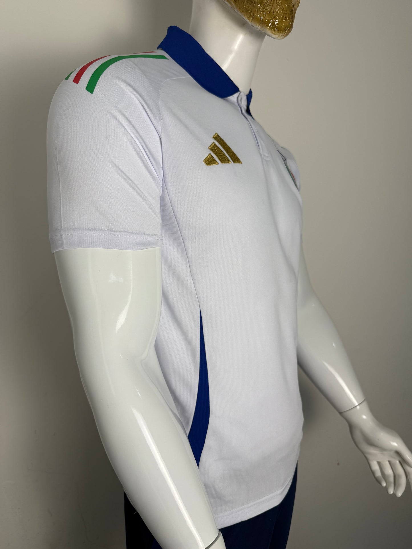 تراك منتخب ايطاليا.