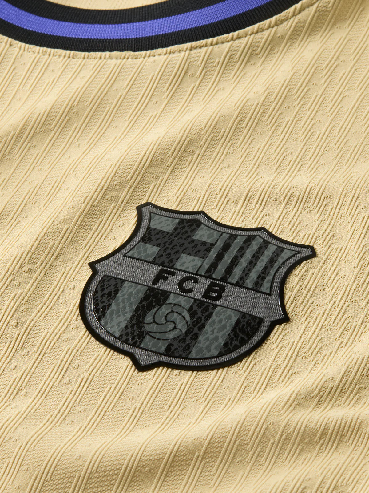 تيشيرت برشلونة الثاني 2026نسخه لاعب