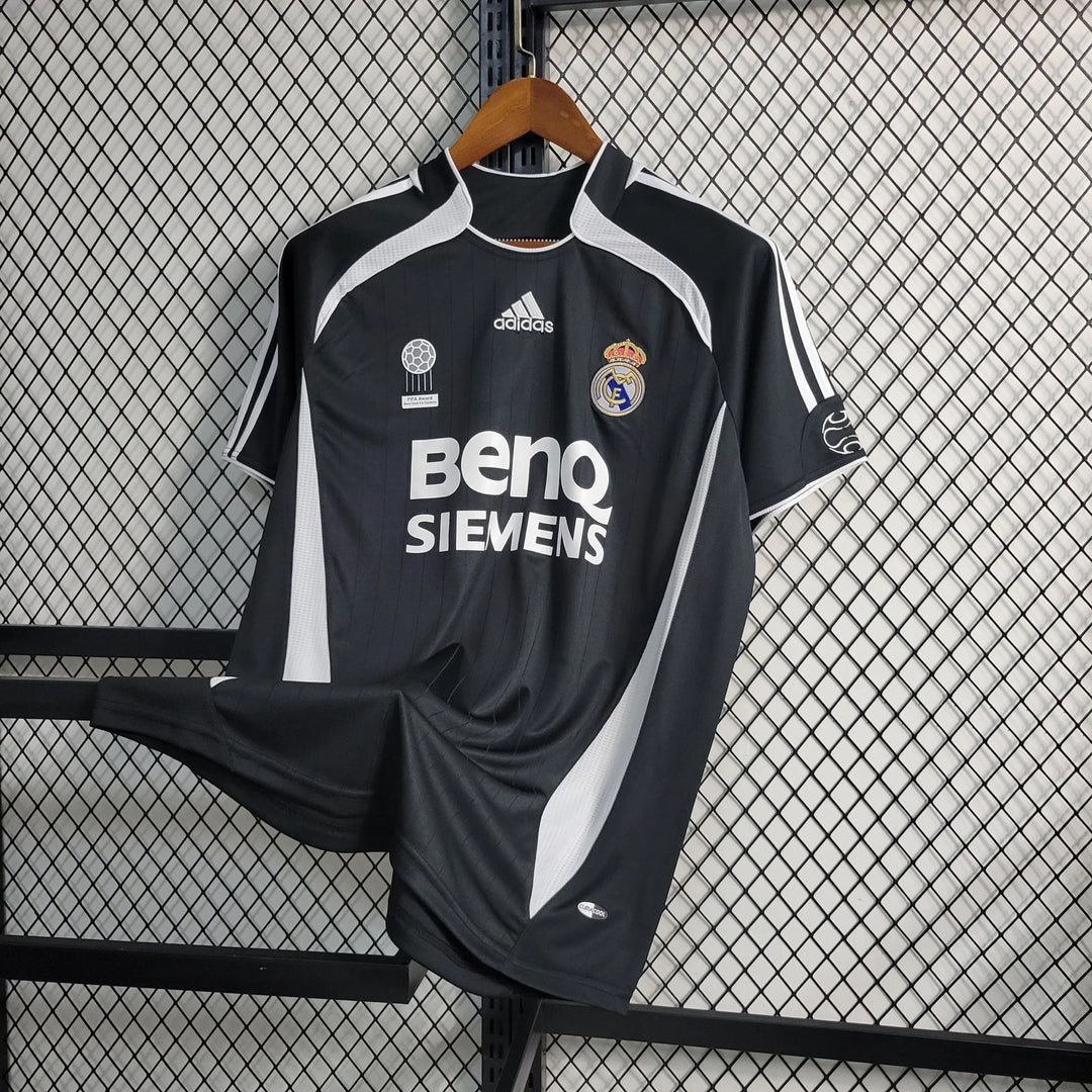 RM AWAY L/S  CLASSIC JERSEY 2006/07 BECKGAM 23