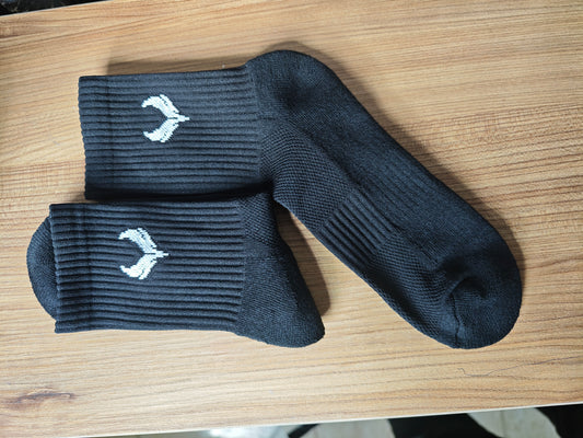 جواريب نص اسود