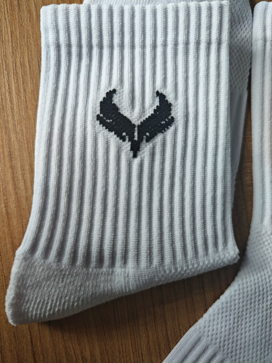 جواريب نص ابيض ورصاصي