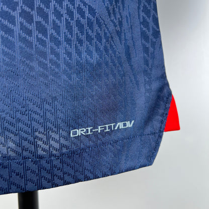 تيشيرت باريس نسخه لاعب 2023-24