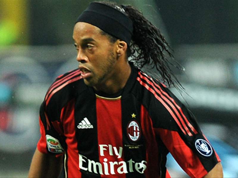 تيشيرت ميلان كلاسك  2009/10  ronaldinho 80