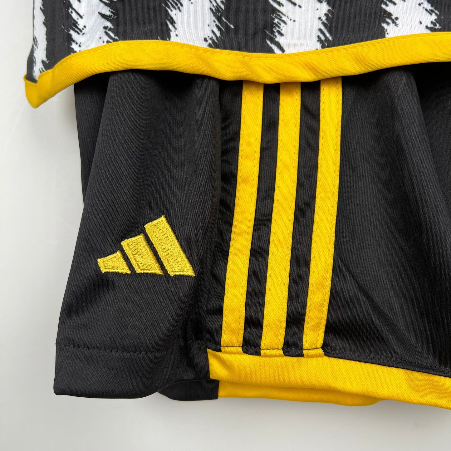 JUVENTUS HOME kit kids 2023/24