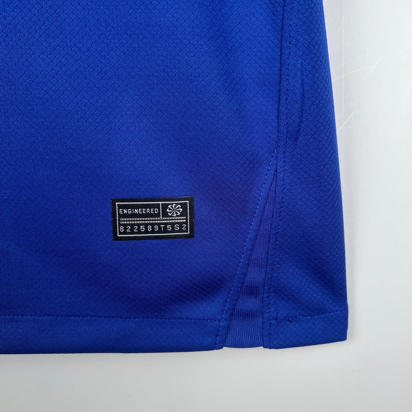 قميص الفريق الأساسي 2023/24