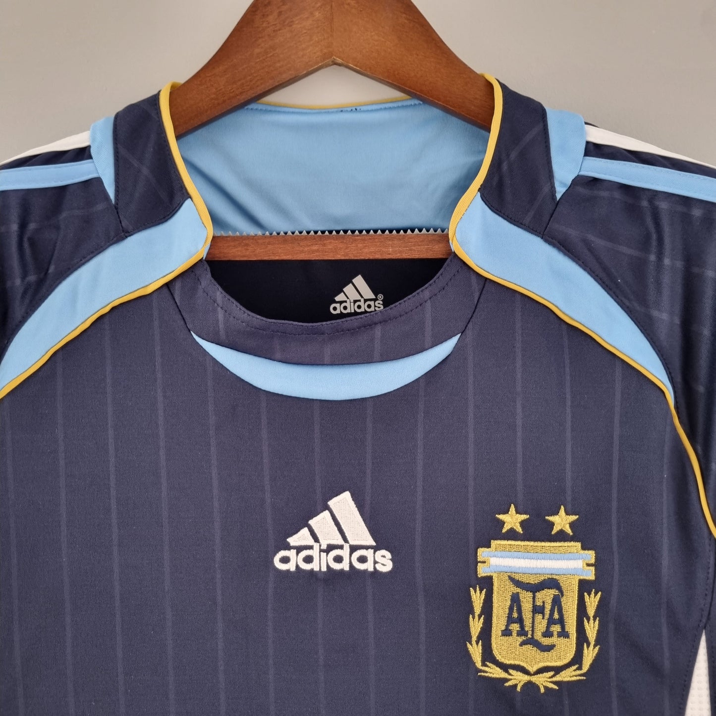 تيشيرت منتخب الارجنتين كلاسك 2006 MESSI 19
